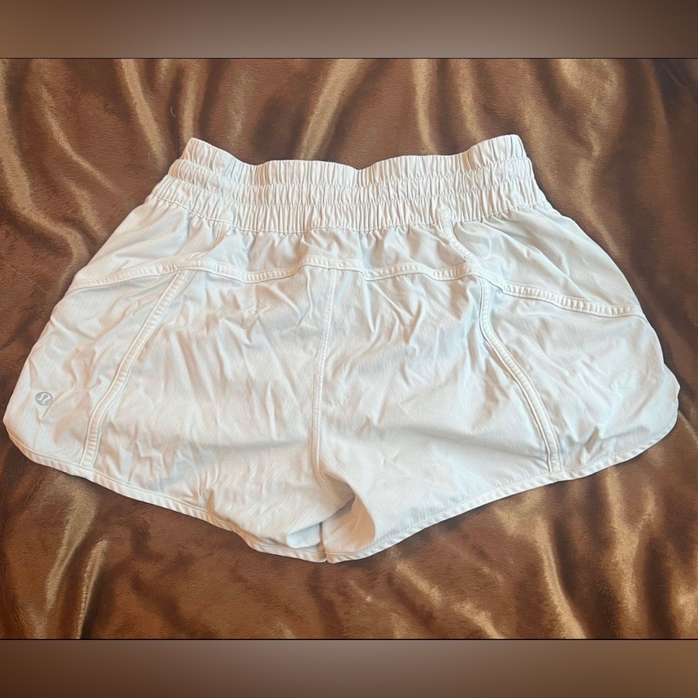 NEVER WORN Hotty Hot Low-Rise Lined Short 4" inseam size 10